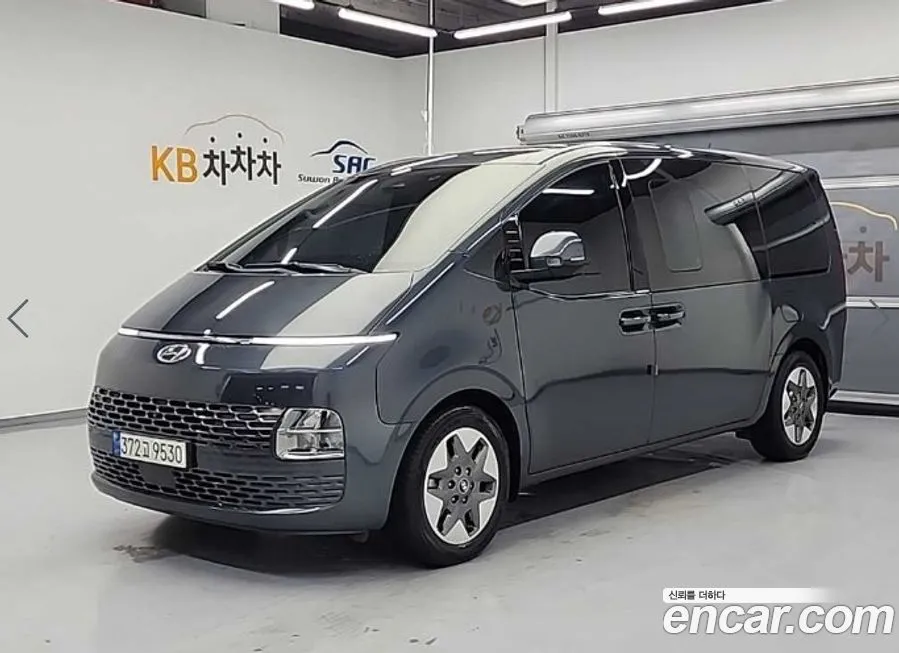 Hyundai Staria — фото 1