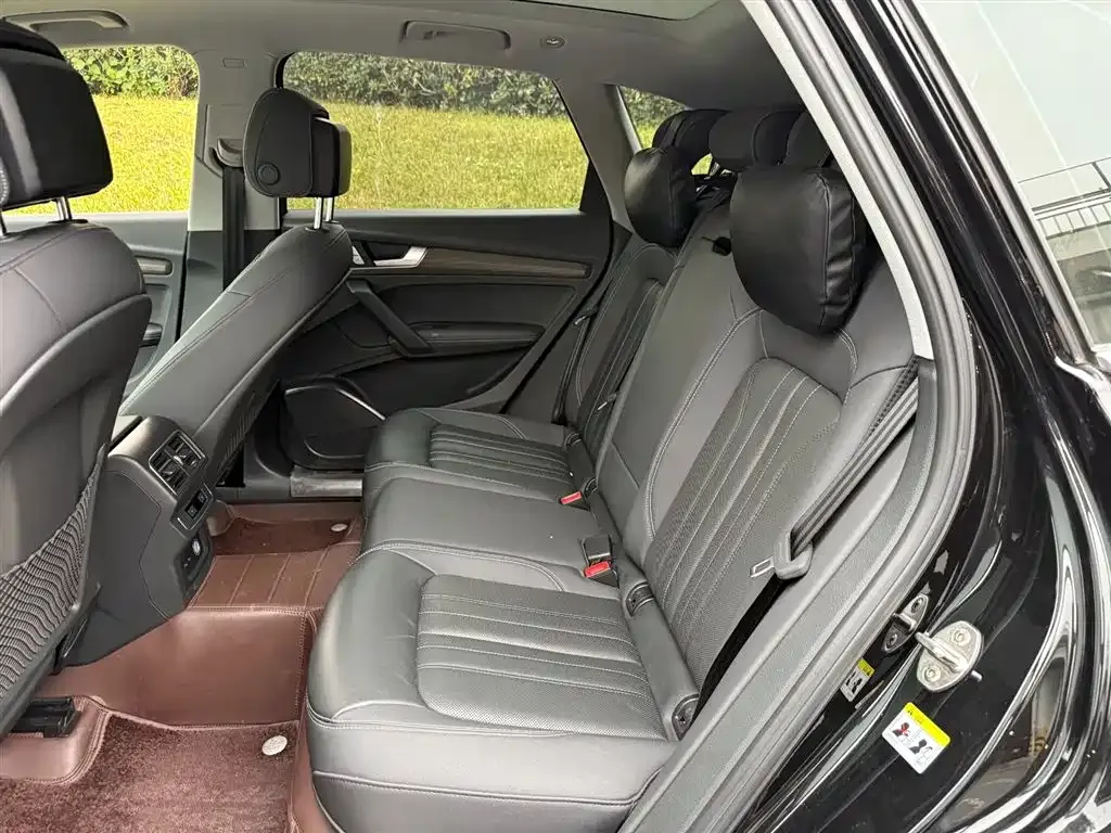 Audi Q5L 2023 из CN, фото 9