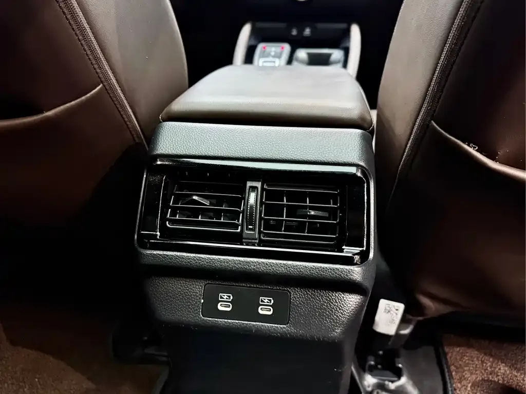 Honda Inspire PHEV 2024 из CN, фото 10