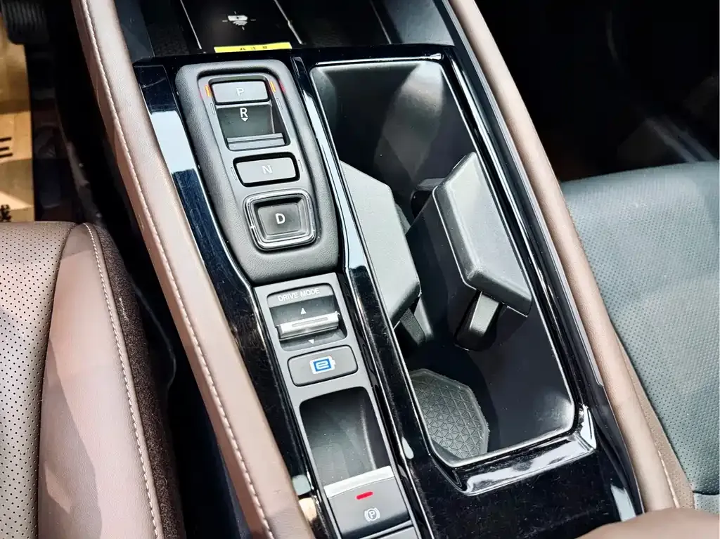 Honda Inspire PHEV 2024 из CN, фото 7