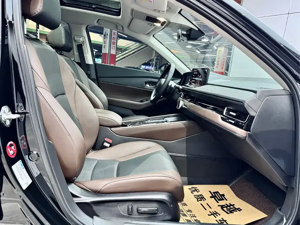 Honda Inspire PHEV 2024 из CN, фото 9