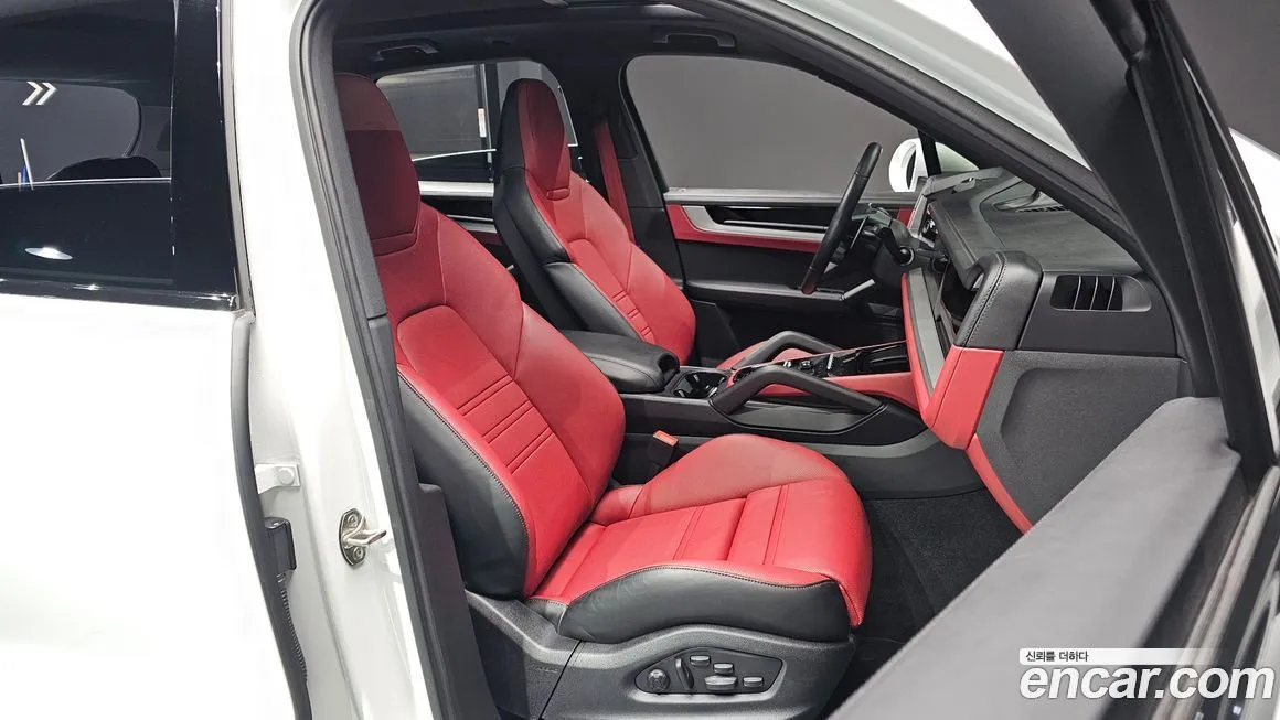 Porsche Cayenne 2024 из KR, фото 10