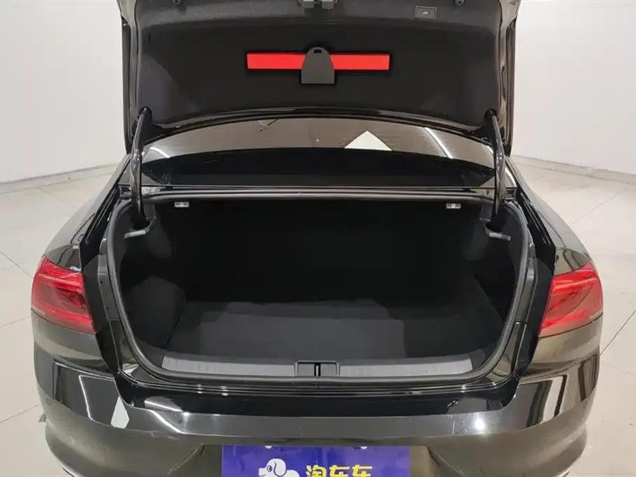 Volkswagen Magotan 2022 из CN, фото 4