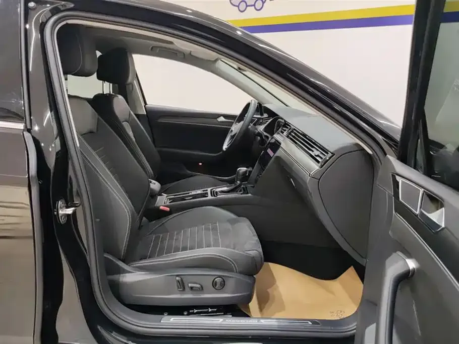 Volkswagen Magotan 2022 из CN, фото 8