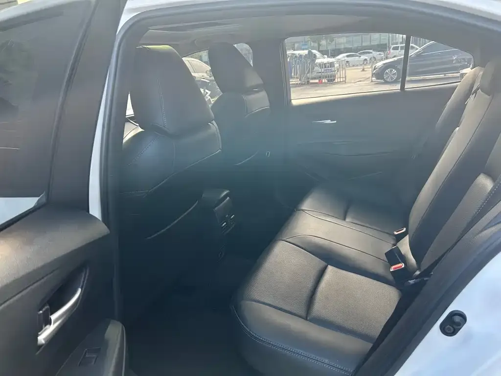 Toyota Corolla 2022 из CN, фото 7