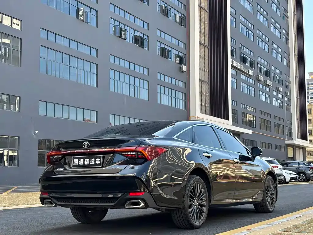 Toyota Avalon 2022 из CN, фото 6
