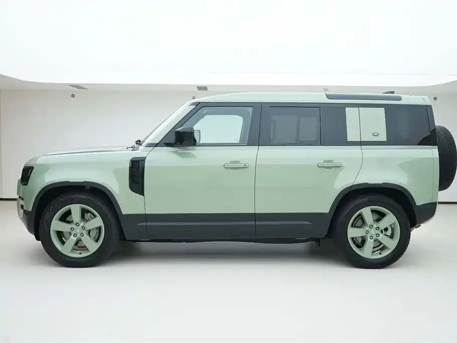 Land Rover Defender 2023 из CN, фото 3