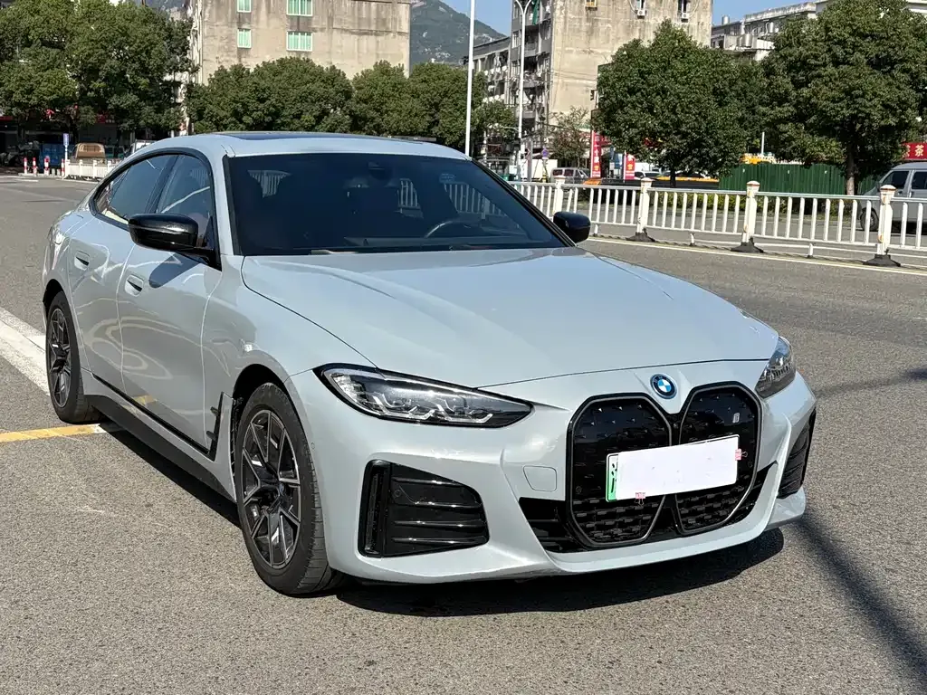 BMW i4 2023 из CN, фото 3