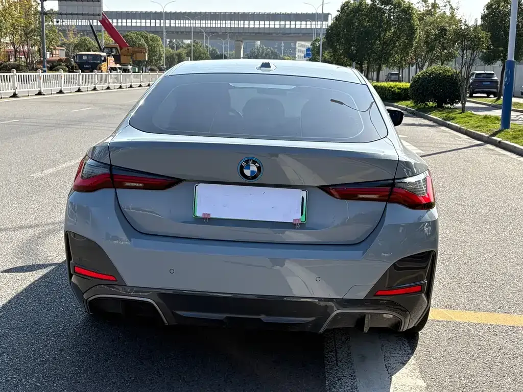 BMW i4 2023 из CN, фото 5