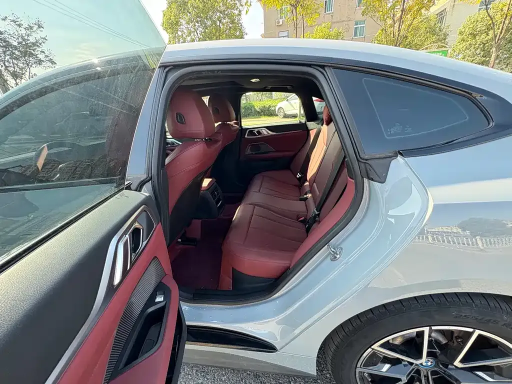 BMW i4 2023 из CN, фото 7