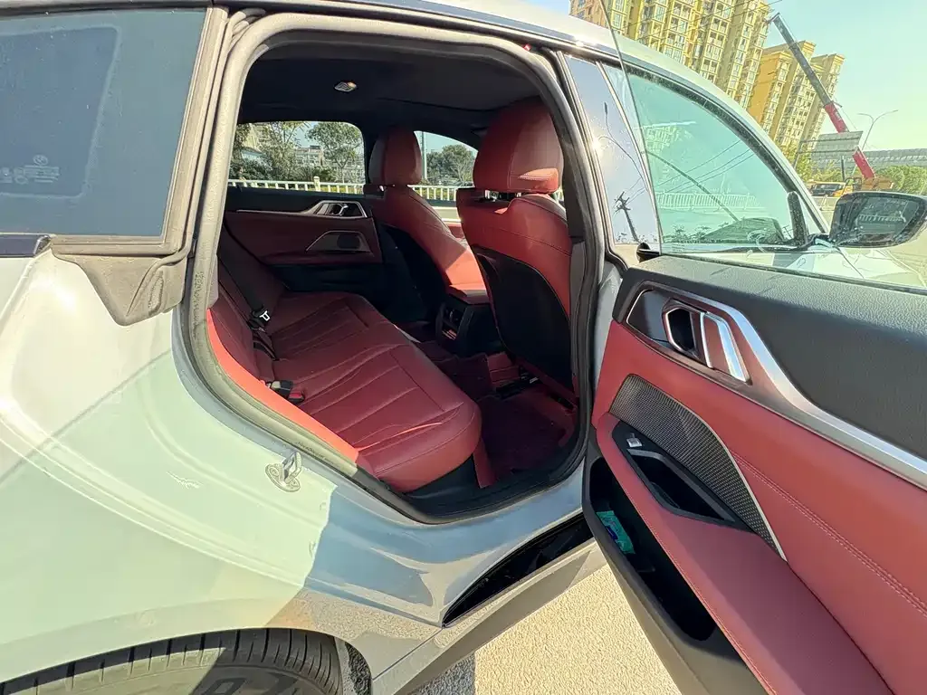 BMW i4 2023 из CN, фото 9