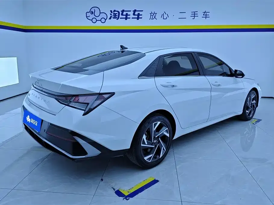 Hyundai Elantra 2024 из CN, фото 3