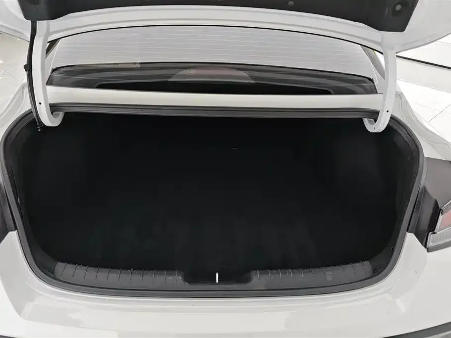 Hyundai Elantra 2024 из CN, фото 4