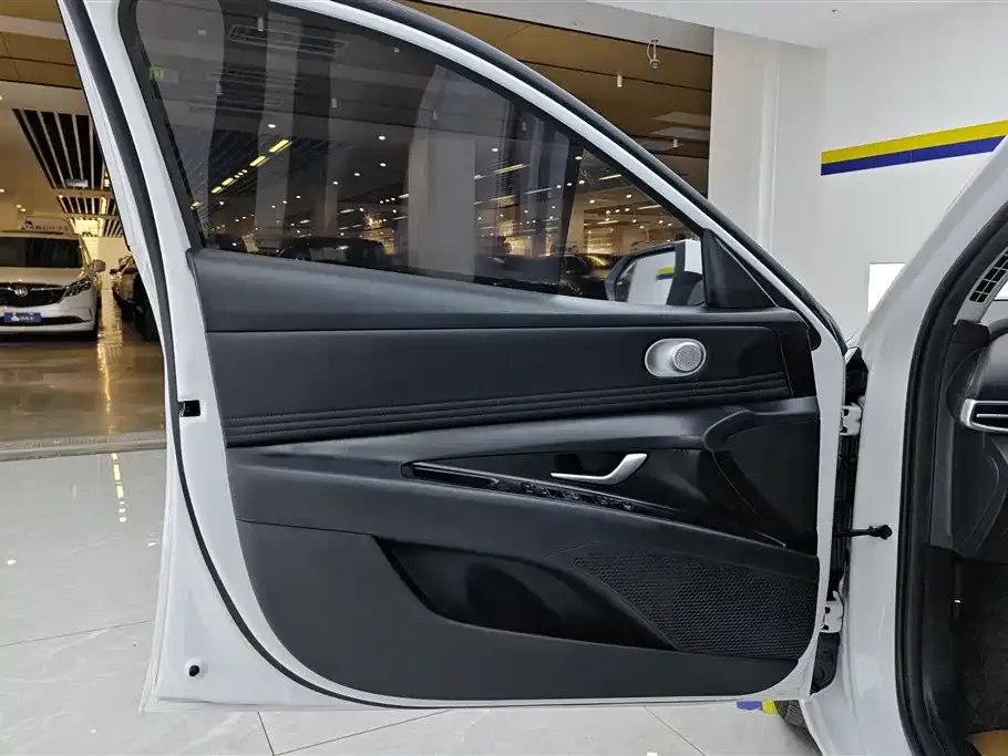 Hyundai Elantra 2024 из CN, фото 7