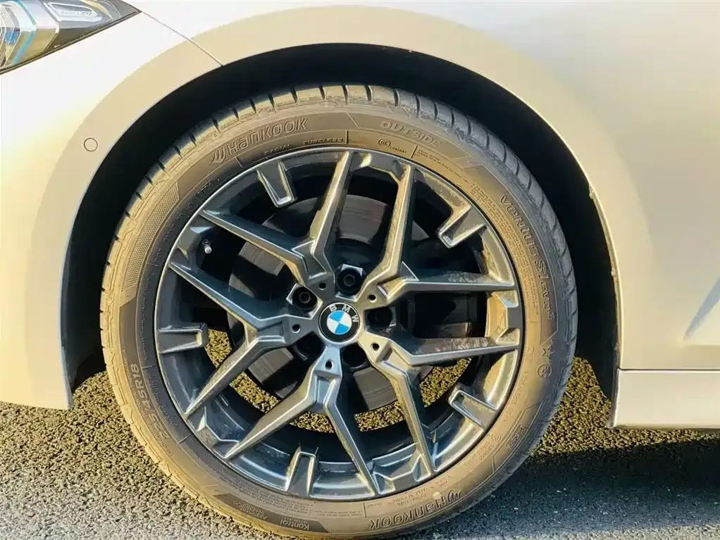 BMW 3 Series 2024 из CN, фото 9