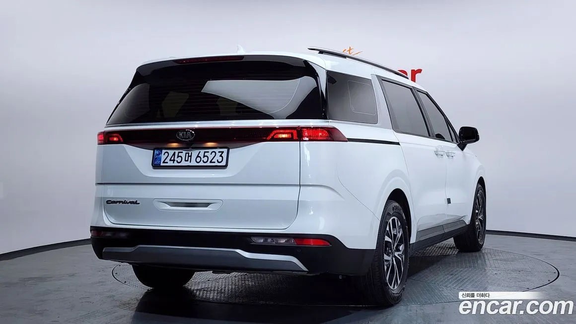 Kia Carnival — фото 2