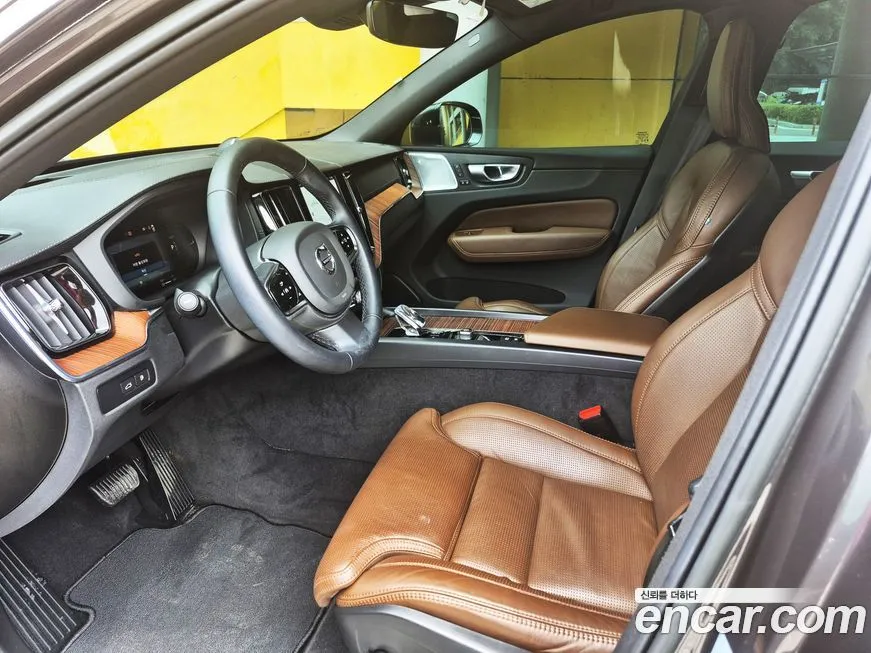 Volvo XC60 2023 из KR, фото 9