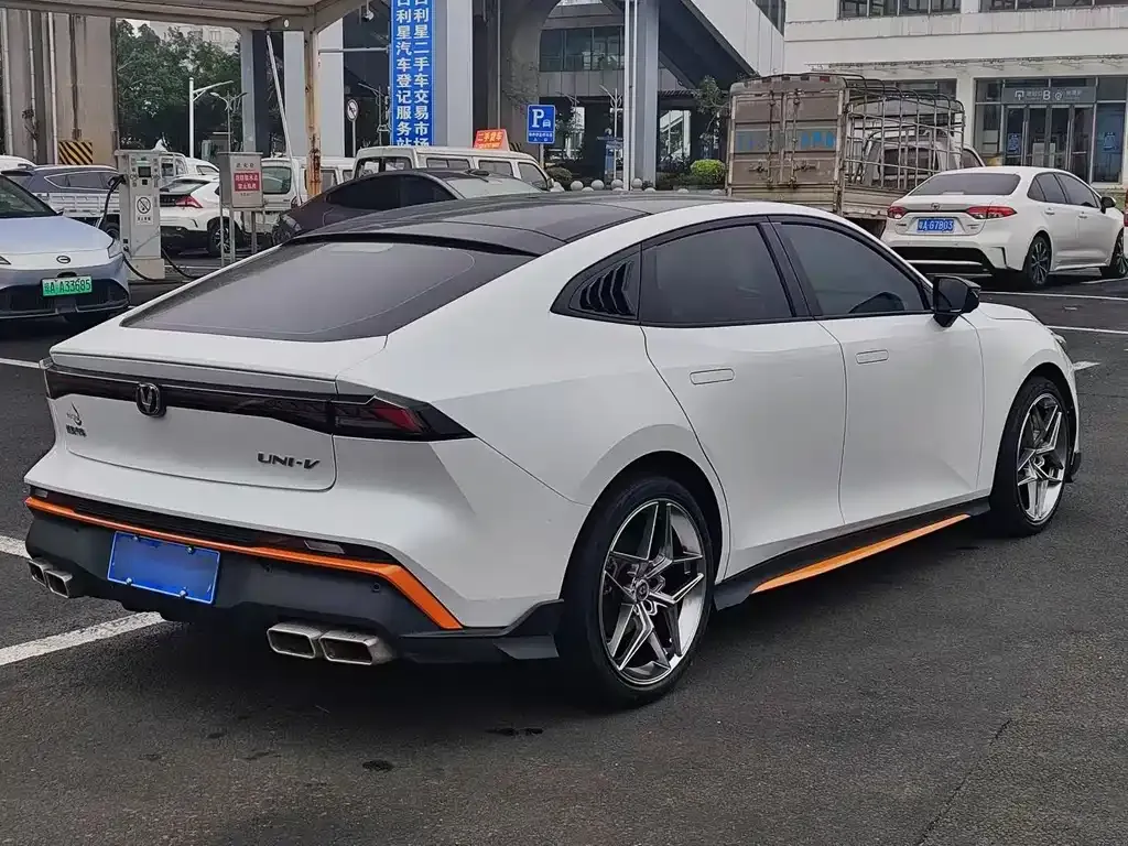 Changan UNI-V 2024 из CN, фото 6