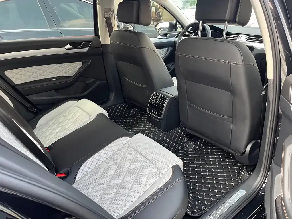 Volkswagen Magotan 2023 из CN, фото 10