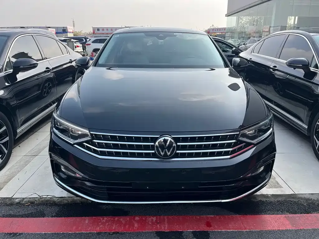 Volkswagen Magotan 2023 из CN, фото 2