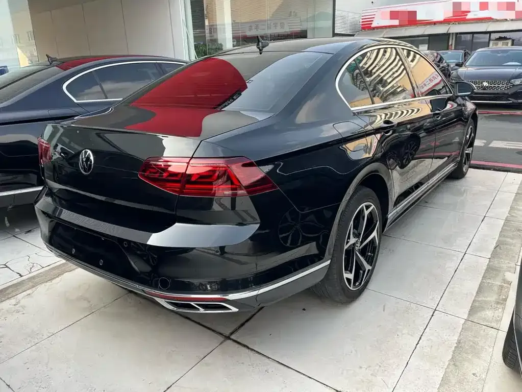 Volkswagen Magotan 2023 из CN, фото 4
