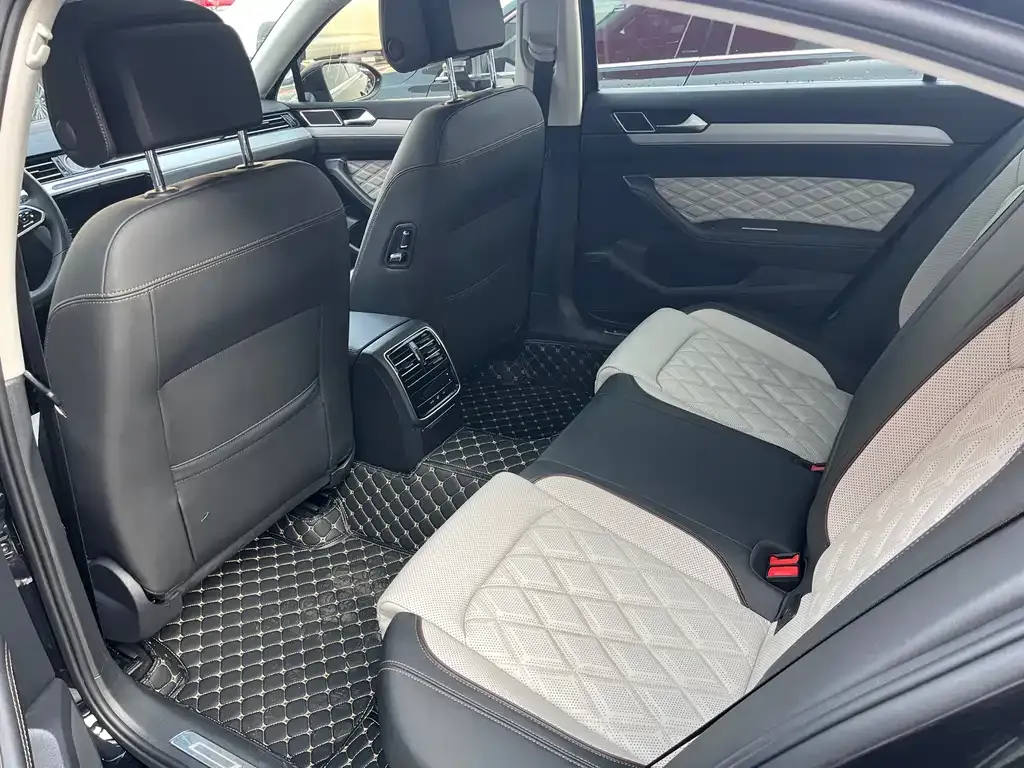 Volkswagen Magotan 2023 из CN, фото 9