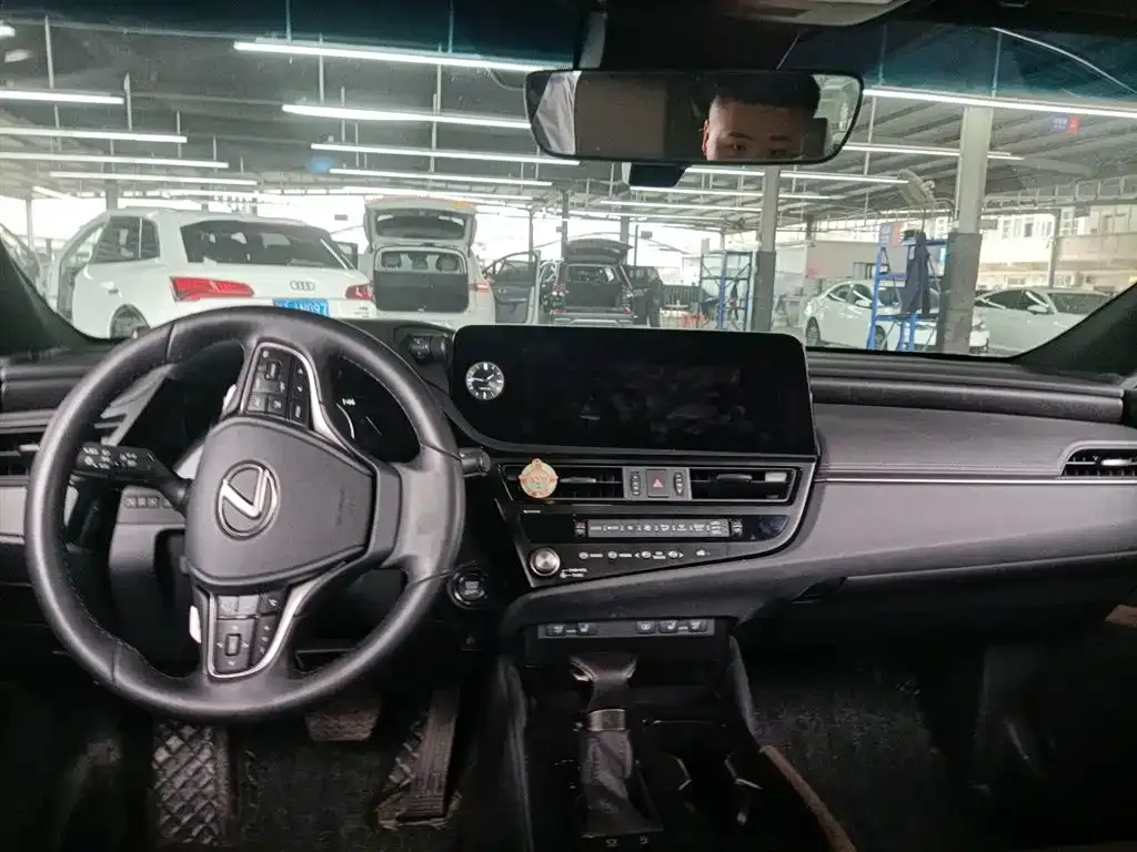 Lexus ES 2025 из CN, фото 4