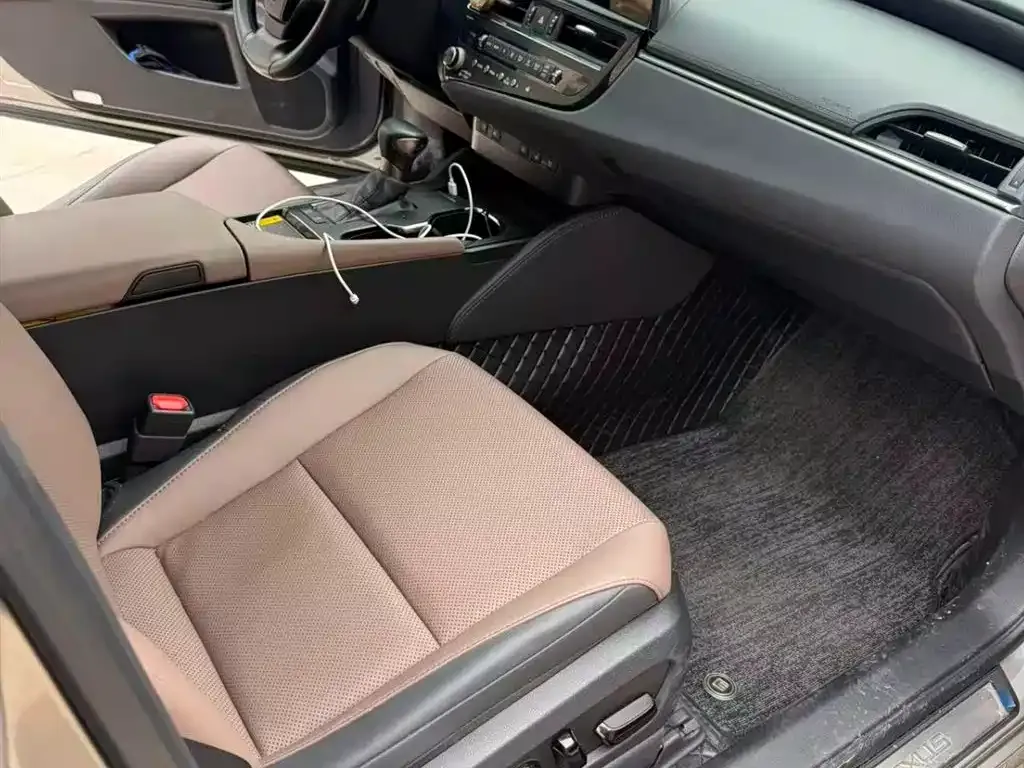 Lexus ES 2025 из CN, фото 6