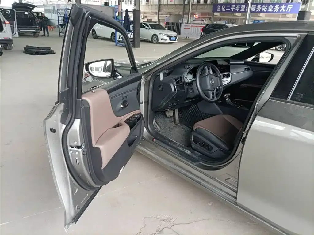 Lexus ES 2025 из CN, фото 8
