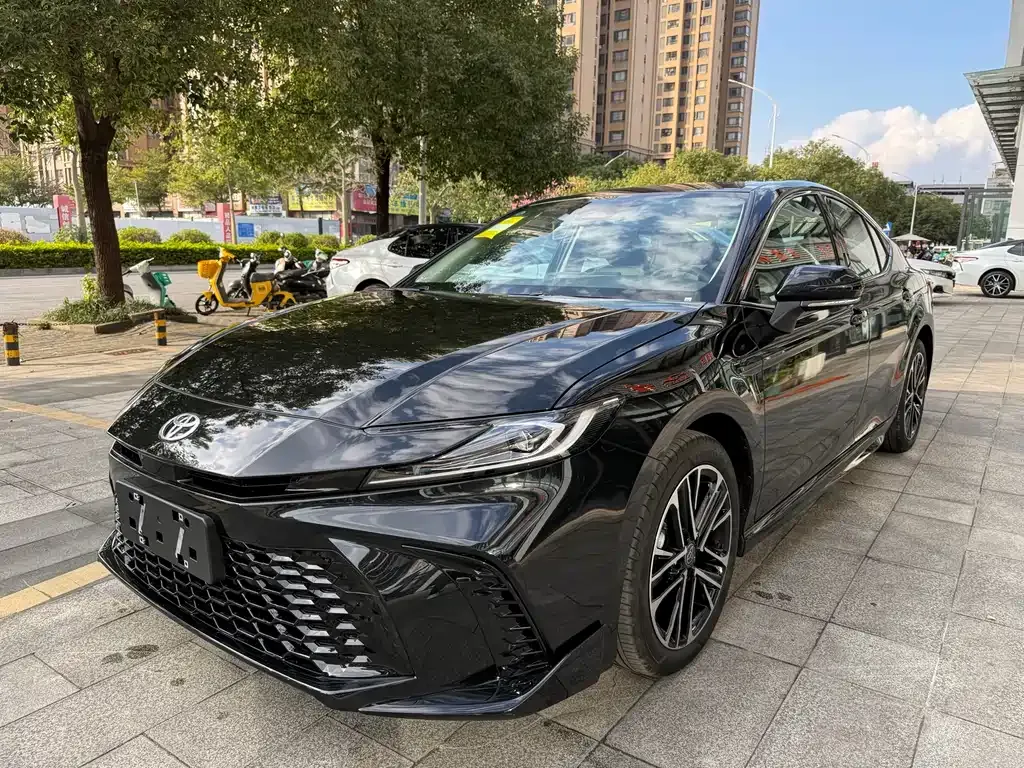 Toyota Camry 2025 из CN, фото 1