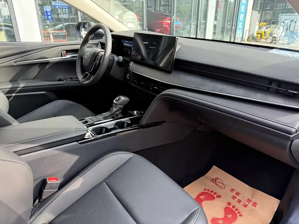 Toyota Camry 2025 из CN, фото 10