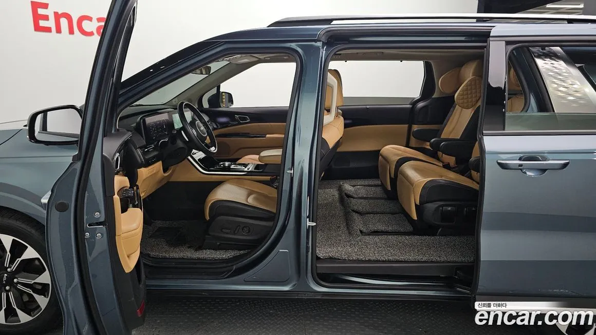 Kia Carnival — фото 10