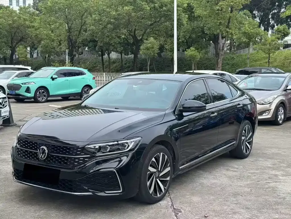 Volkswagen Passat 2022 из CN, фото 1