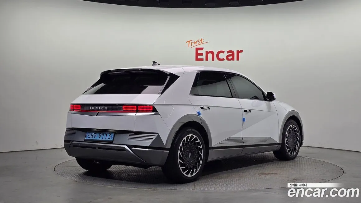 Hyundai Ioniq5 — фото 2
