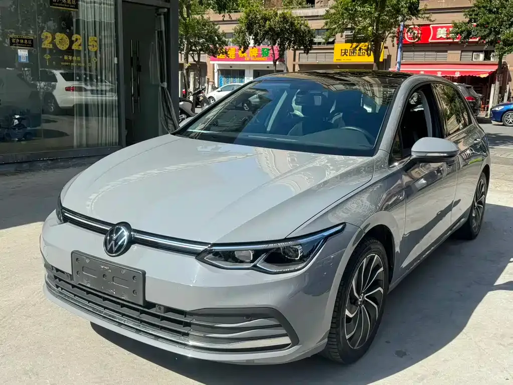 Volkswagen Golf 2022 из CN, фото 1