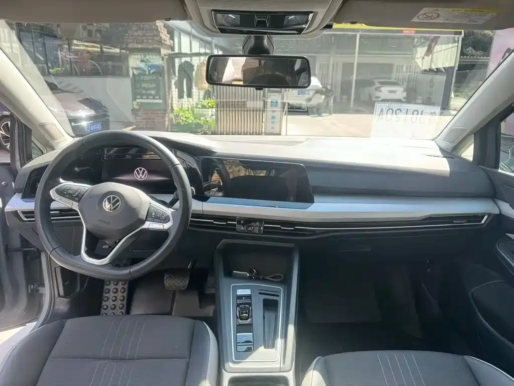 Volkswagen Golf 2022 из CN, фото 10