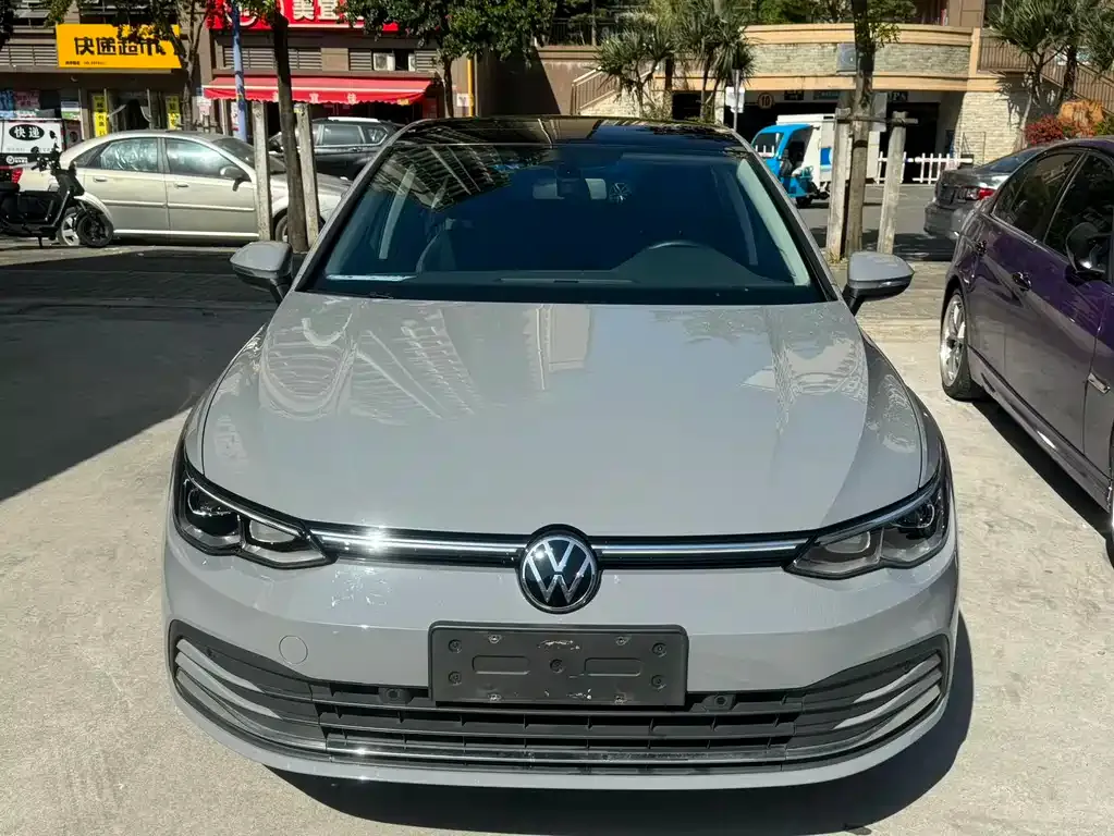 Volkswagen Golf 2022 из CN, фото 3
