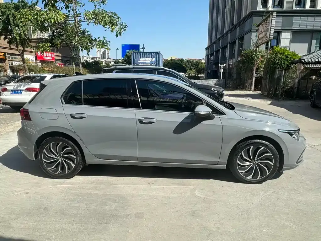 Volkswagen Golf 2022 из CN, фото 4