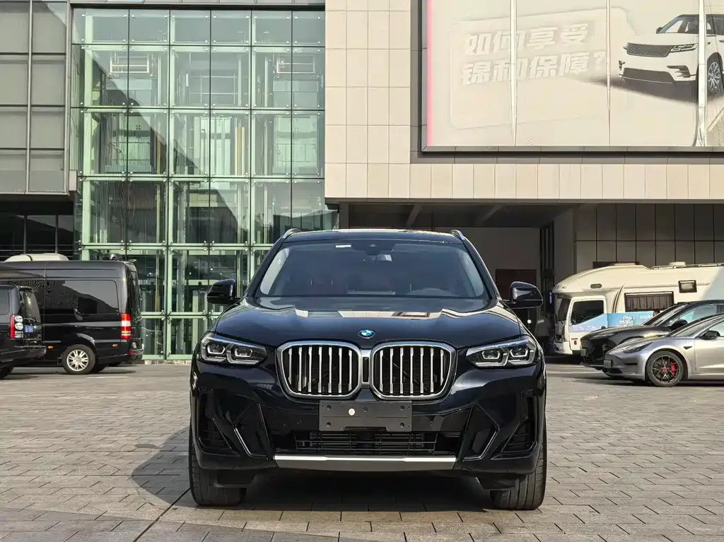BMW X3 2024 из CN, фото 2