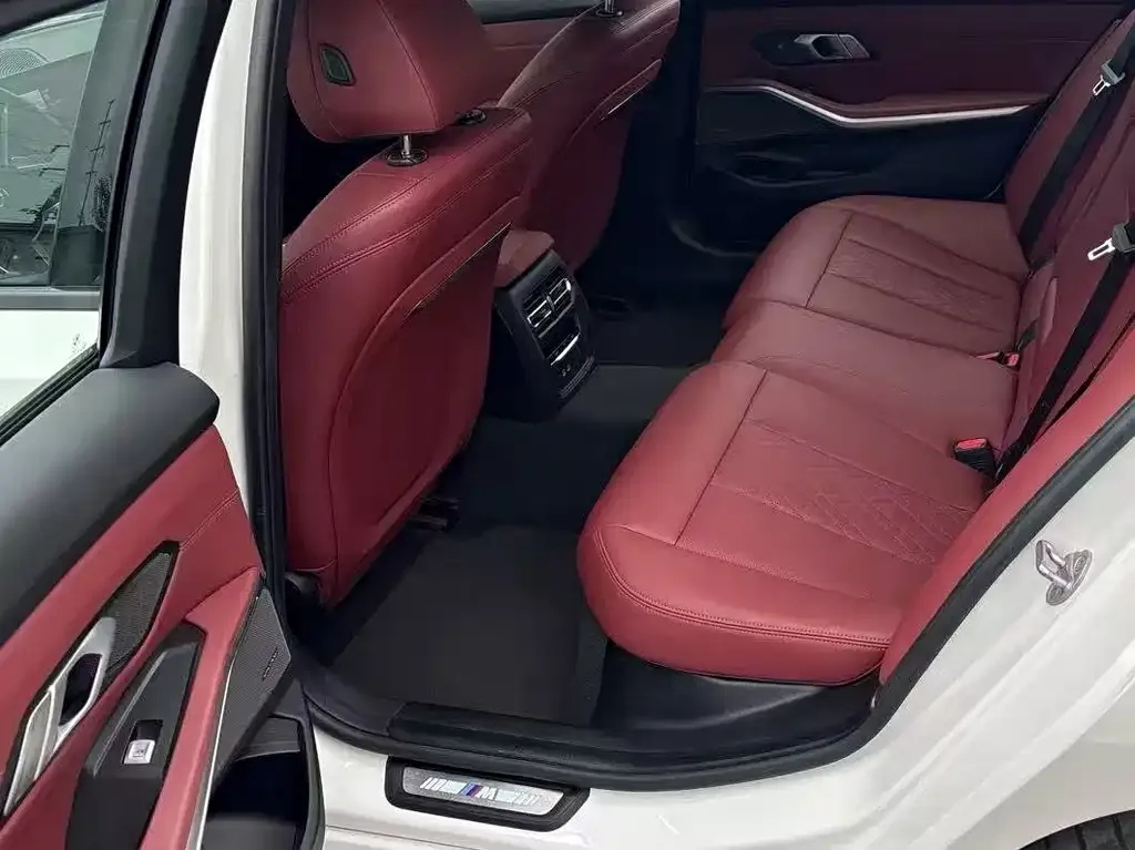 BMW 3 Series 2024 из CN, фото 4