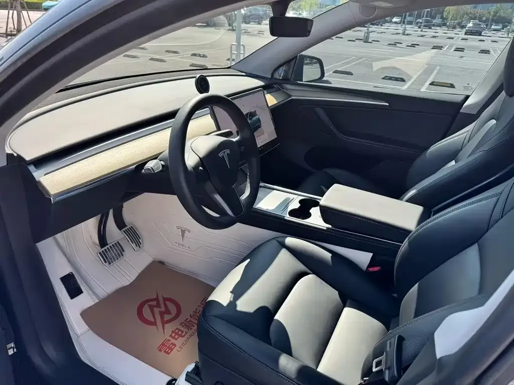 Tesla Model Y 2023 из CN, фото 4