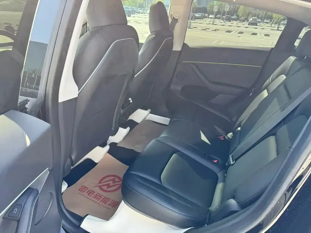 Tesla Model Y 2023 из CN, фото 5