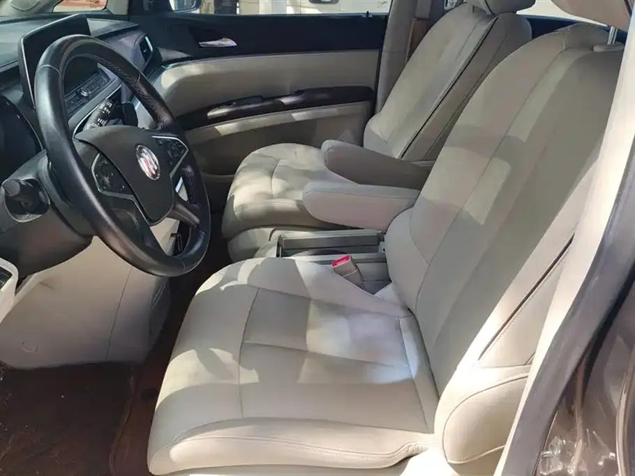 Buick GL8 2021 из CN, фото 9