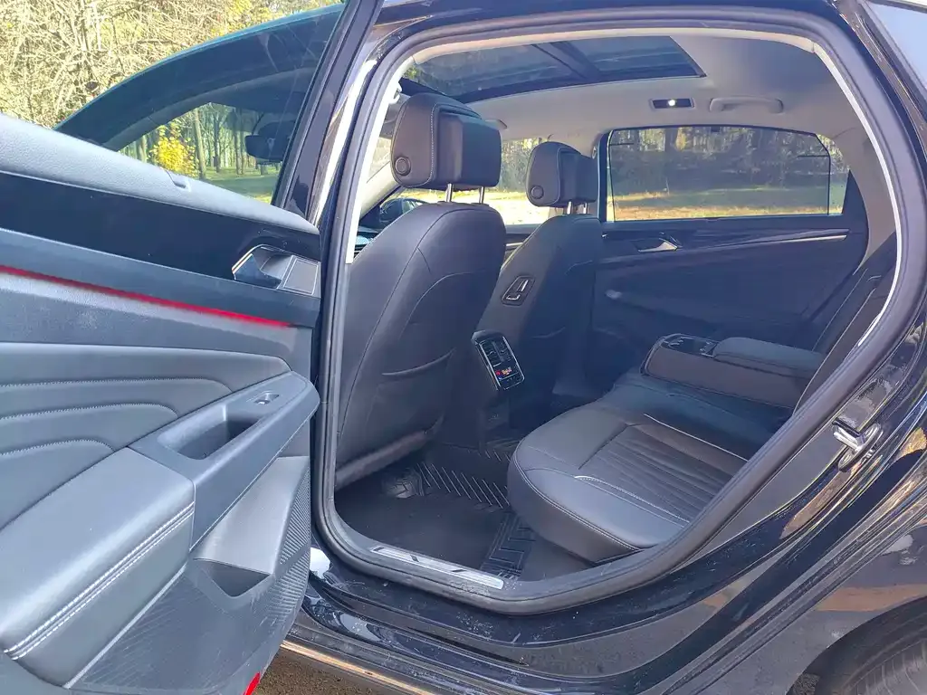 Volkswagen Passat — фото 9
