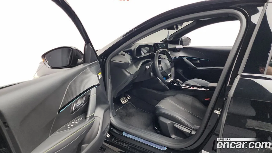 Peugeot 208 2022 из KR, фото 10