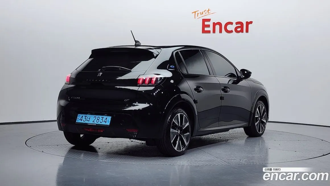 Peugeot 208 2022 из KR, фото 2