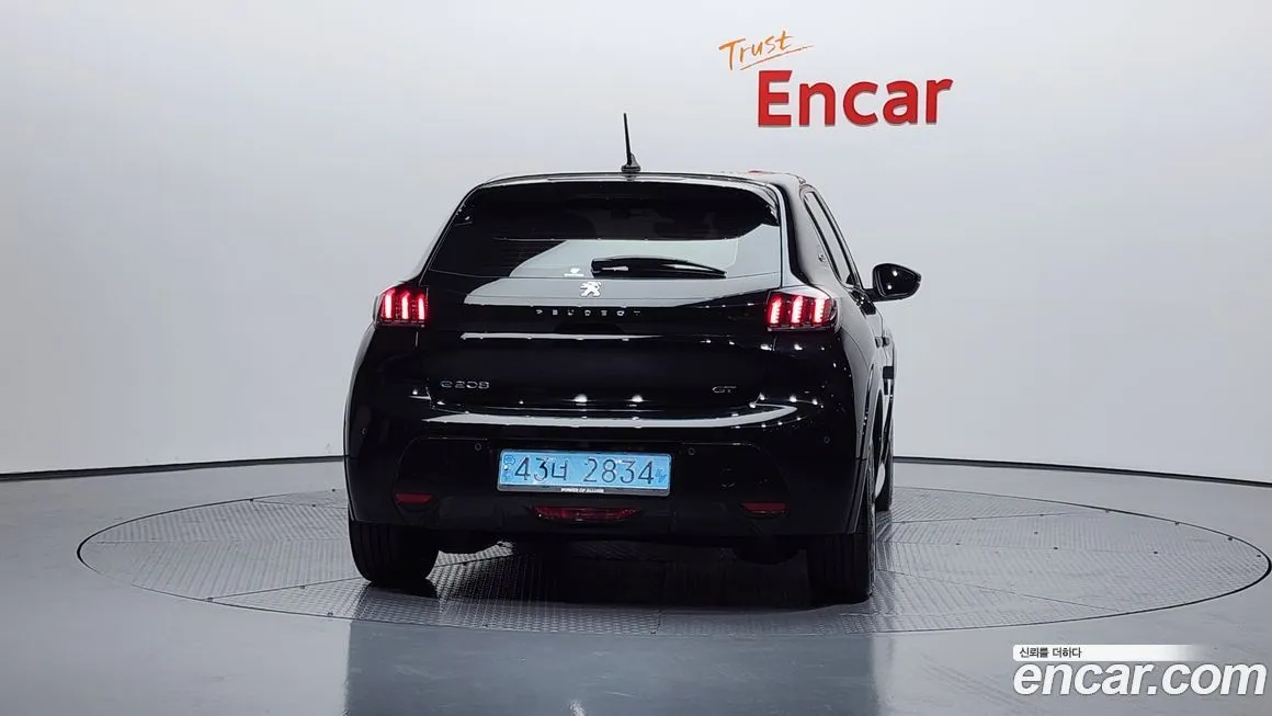 Peugeot 208 2022 из KR, фото 4