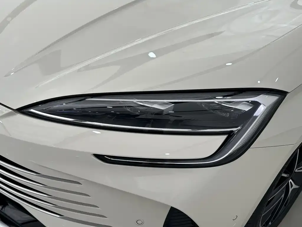 BYD Seal 07 DM-i 2025 из CN, фото 3