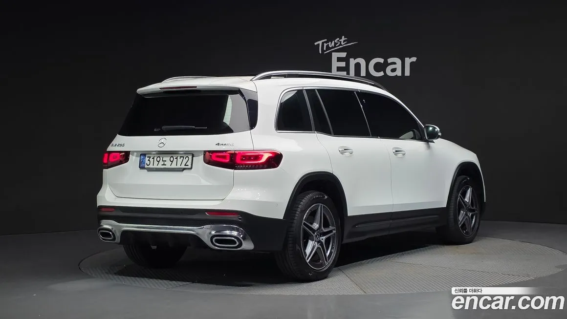 Mercedes-Benz GLB-Class — фото 2