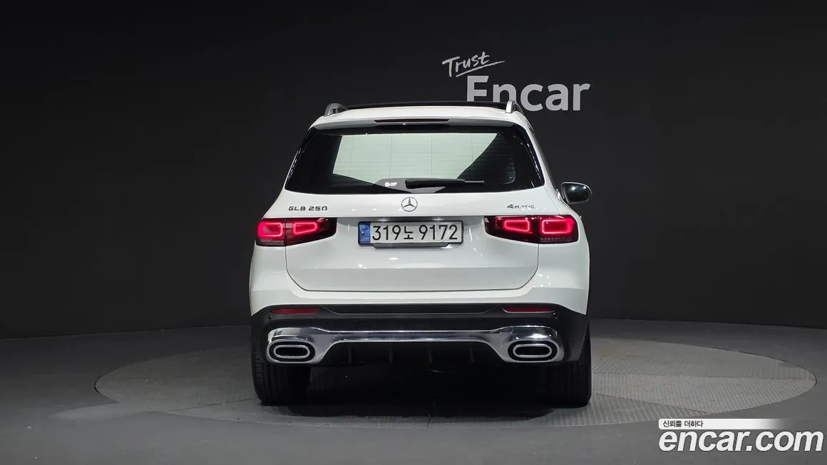 Mercedes-Benz GLB-Class — фото 4